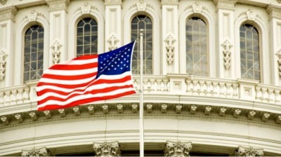 US-Capitol-With-Flag-400x224