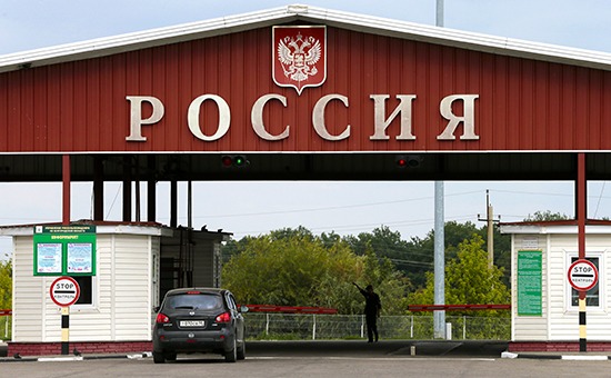Международный автомобильный пропускной пункт «Нехотеевка» на границе России с Украиной