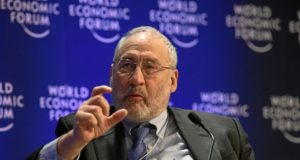 Стиглиц против Биткойна