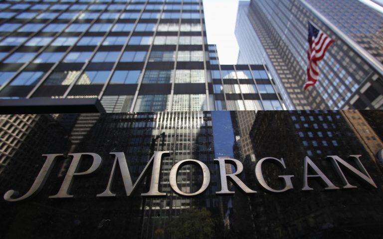 JPMorgan покупает биткойны на фондовом рынке, несмотря на предупреждение генерального директора