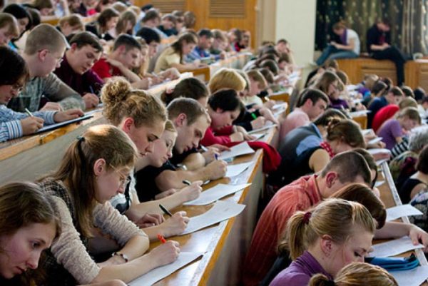 В программы российских вузов введут основы блокчейна и криптовалют