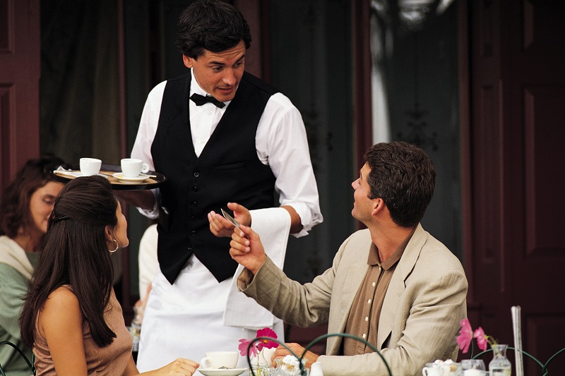 Австрийский биткойнер был ограблен при попытке расплатится за ужин