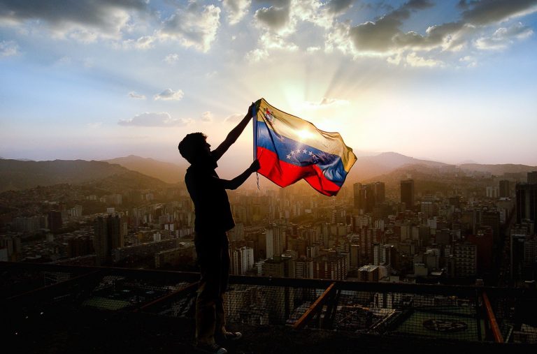 Венесуэла открывает криптовалютную школу с обучением на бюджетной основе