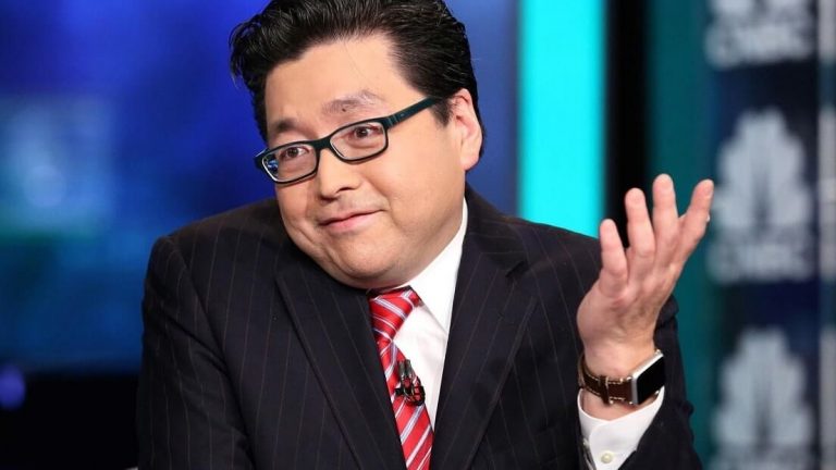 В марте текущего года Том Ли прогнозировал, что к марту 2020 года биткойн будет стоить 91 000 $, основываясь на предыдущих сценариях поведения криптовалюты.