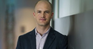 Брайан Армстронг: «Для принятия криптовалют необходимо снизить их волатильность»