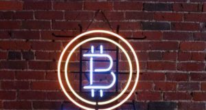 Британская туристическая фирма начала принимать к оплате биткойны