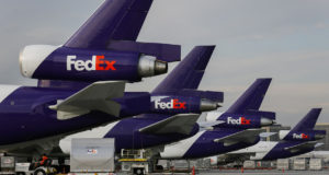FedEx сомневается в преимуществах использования блокчейна