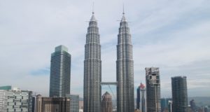 В Малайзии 33 майнинговые фермы обвиняются в краже электроэнергии