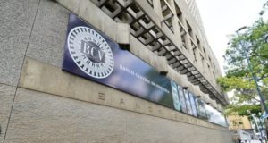 ЦБ Венесуэлы может добавить BTC и ETH в свои резервы