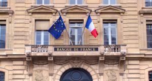 ЦБ Франции призвал стандартизировать регулирование криптовалют