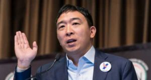 Кандидат в президенты США Эндрю Янг призвал прояснить регулирование криптовалют