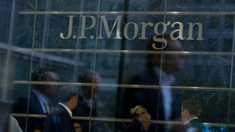 JPMorgan: «массовое принятие блокчейна произойдет лишь через несколько лет» JPMorgan: «массовое принятие блокчейна произойдет лишь через несколько лет»