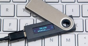 клавиатура, аппаратный кошелек