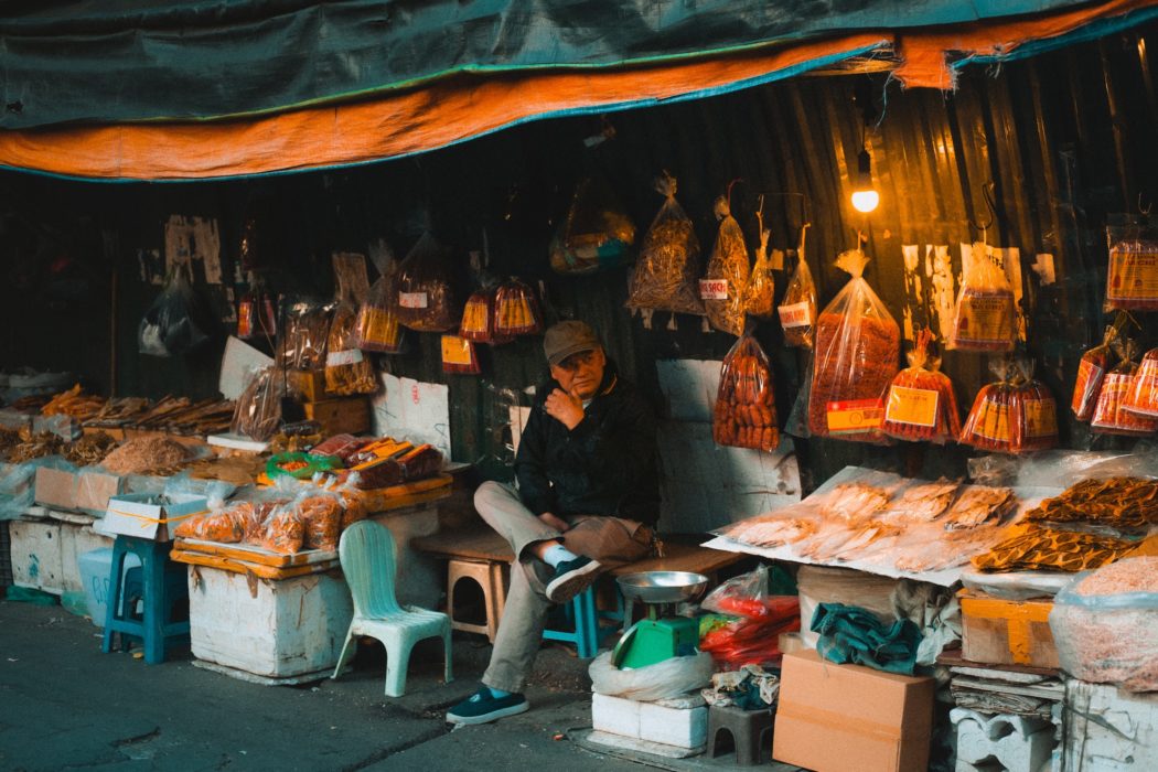 фотография восточный рынок продавец лавки