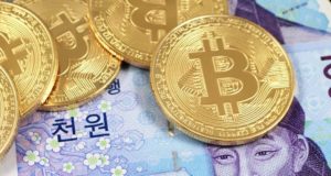 Монеты, биткоин, банкноты