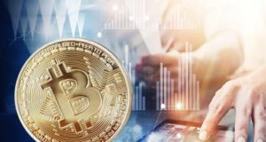 Биткоин, монета, график, планшет, рука