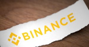 Логотип Binance