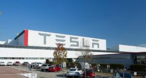 компания Tesla