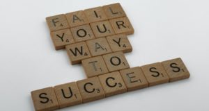 надпись fail your way to success