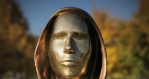 Сатоши Накамото памятник