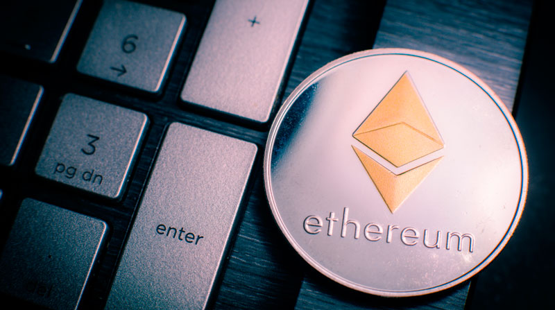 За неделю с криптобирж вывели Ethereum на $1 млрд Ethereum, эфириум, монета, клавиатура
